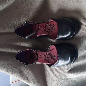 Womens uses shoes very used